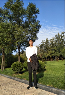 李彦良,2013级空中乘务专业。现于EMC易倍官方网站攻读硕士研究生学位。四年学习,感谢公司提供的良好环境,感谢老师的谆谆教导。 予学弟学妹语:或为工作难求,或为深造苦闷,亦或茫茫不知所措,请一定相信,阳光总在风雨后,首要坚定目标,次要持续努力,忌朝三暮四,如此方能实现自身理想。